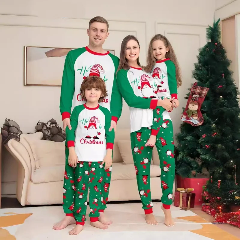 Christmas Pyjamas Cute Santa Claus Print Mom Dad Kids Matching Clothing 2 Pieces Suit Baby Romper Family Xmas Look 2PCS Pyjamas
Christmas Pyjamas Cute Santa Claus Print Mom Dad Kids Matching Clothing 2 Pieces Suit Baby Romper Family Xmas Look 2PCS Pyjamas