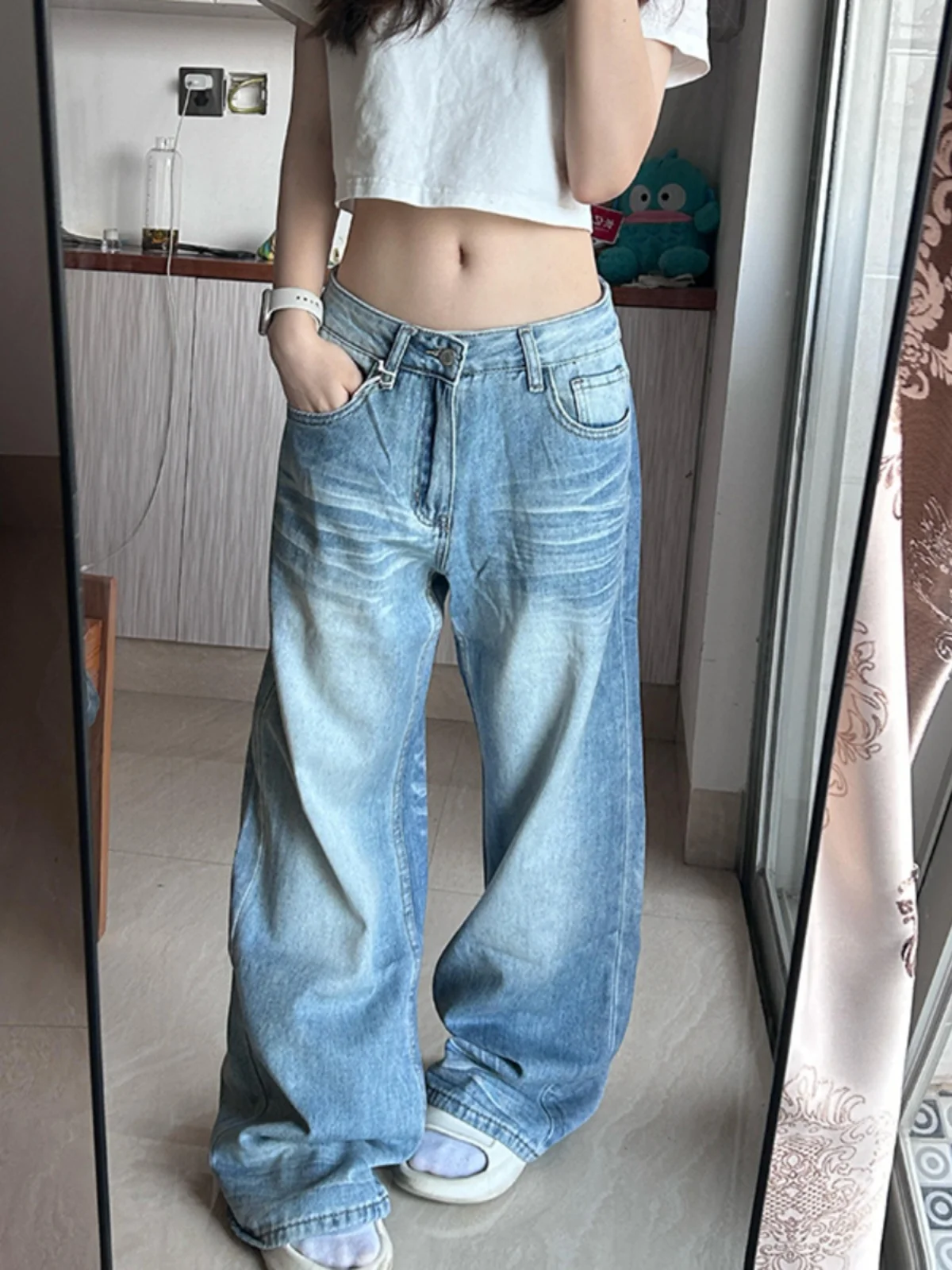 Retro American Waed Denim Jeans Women's Small Size Loose Wide Leg Straight Cut High Waist Blue Jeans Faded Effect Long Pants
Retro American Waed Denim Jeans Women's Small Size Loose Wide Leg Straight Cut High Waist Blue Jeans Faded Effect Long Pants