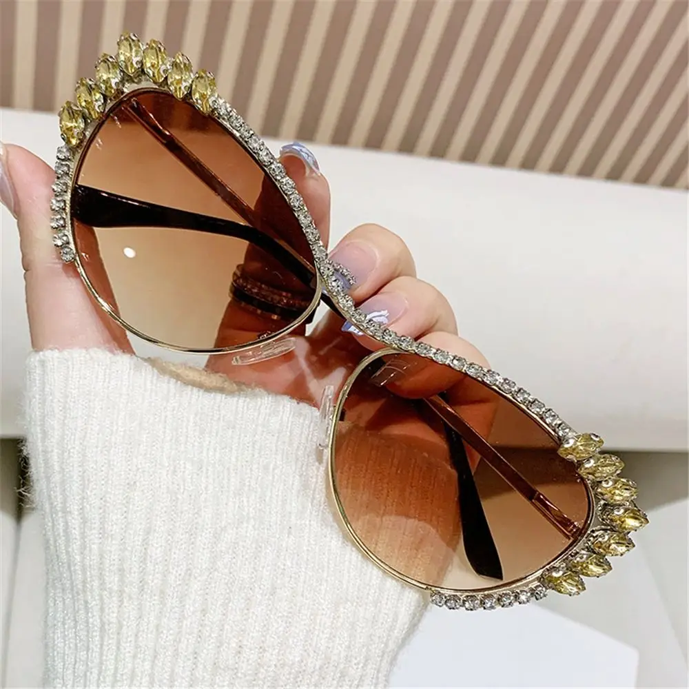 Jeweled Frame Diamond Sunglasses Fashion Oversized Y2K Costume Party Glasses Cat Eye Rhinestone Sunglasses for Women & Men
Jeweled Frame Diamond Sunglasses Fashion Oversized Y2K Costume Party Glasses Cat Eye Rhinestone Sunglasses for Women & Men