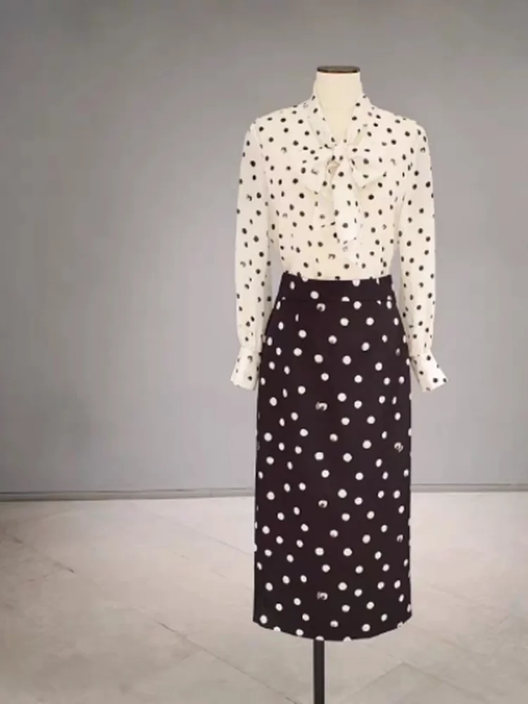 Elegant Fashion Slim Fit Polka Dot Sash Shirt Skirt Set Summer New Arrival Korean Style Women's Business Casual Outfit
Elegant Fashion Slim Fit Polka Dot Sash Shirt Skirt Set Summer New Arrival Korean Style Women's Business Casual Outfit