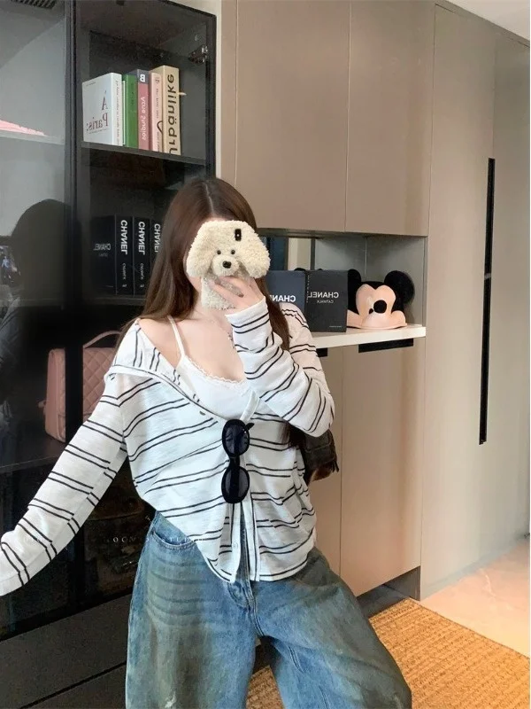 Korean Style Loose Striped Long Sleeve Women's Sun Protection Outerwear Casual Thin Short Cardigan Early Autumn Top
Korean Style Loose Striped Long Sleeve Women's Sun Protection Outerwear Casual Thin Short Cardigan Early Autumn Top