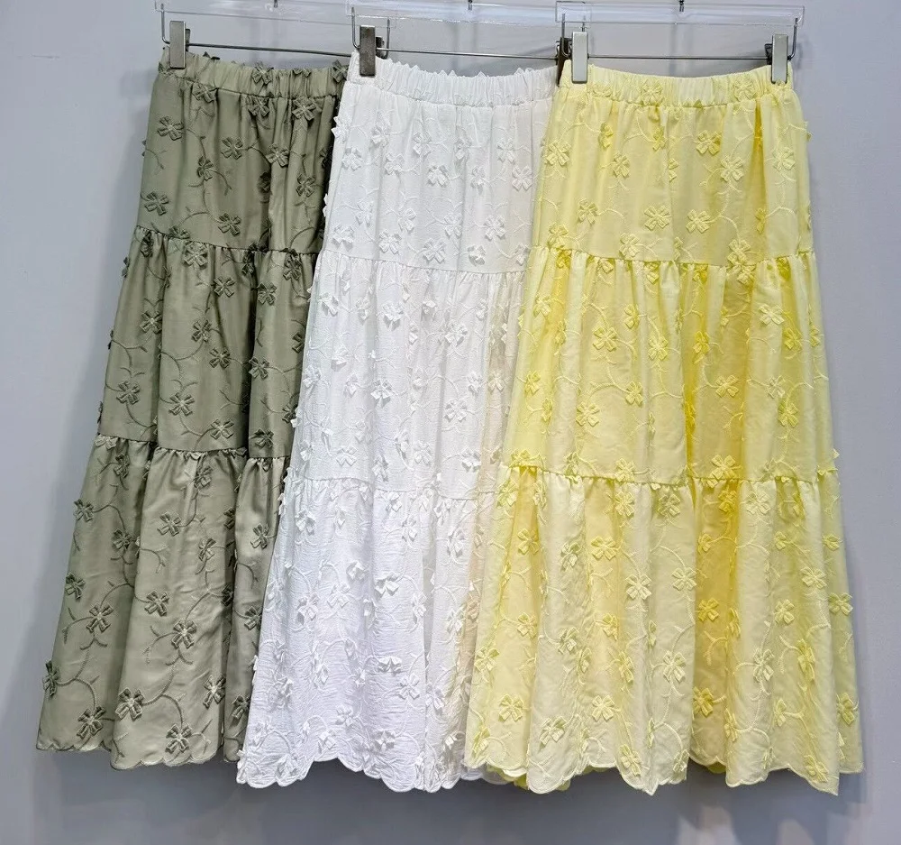 New Arrival Long Skirts 2026 Spring Summer Fashion Lady Elastic Waist Allover Embroidery Flower Patterns White Yellow Skirts
New Arrival Long Skirts 2026 Spring Summer Fashion Lady Elastic Waist Allover Embroidery Flower Patterns White Yellow Skirts
