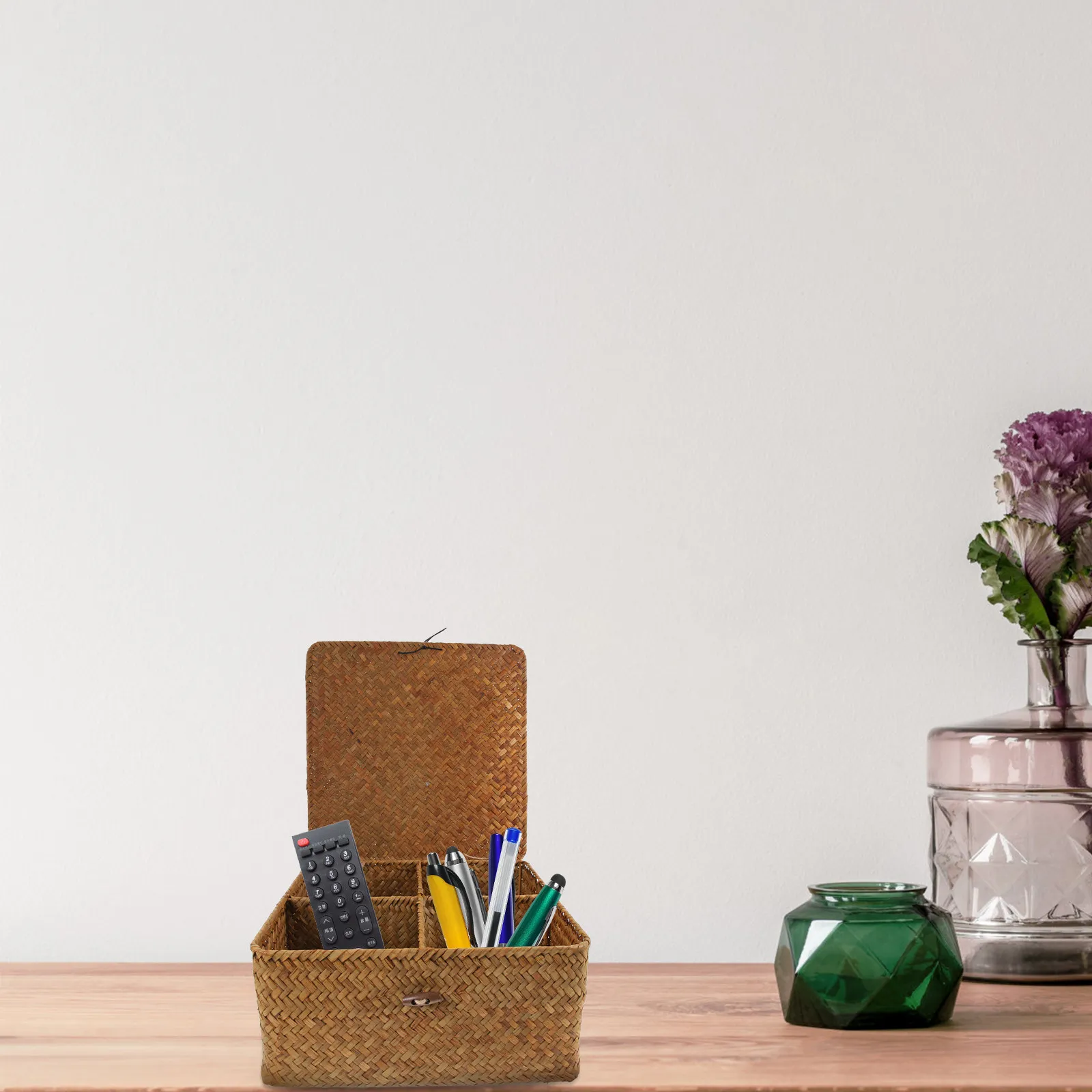 1Pcs Hand-Woven Straw Storage Basket Natural Eco-Friendly Sundries Organizer for Living Room Bedroom Kitchen Bathroom Desktop
1Pcs Hand-Woven Straw Storage Basket Natural Eco-Friendly Sundries Organizer for Living Room Bedroom Kitchen Bathroom Desktop