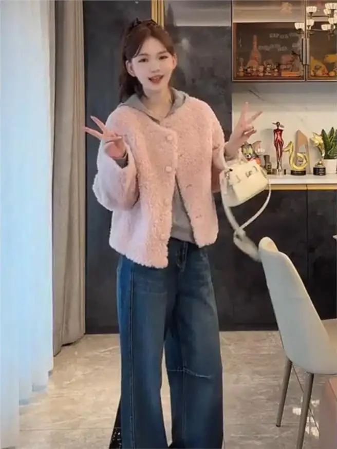 Korean Style Women's Lamb Fur Jacket Plush Fashionable Versatile Slimming Autumn Winter New Arrival Coat Knot Element
Korean Style Women's Lamb Fur Jacket Plush Fashionable Versatile Slimming Autumn Winter New Arrival Coat Knot Element
