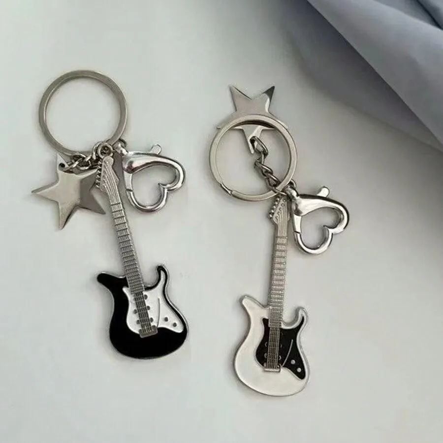 1pc Cool Girl Style Electric Guitar & Star Pendant, Bass Keychain,Retro & Ins Style Key Ring Pendant,Suitable For Car Keys
1pc Cool Girl Style Electric Guitar & Star Pendant, Bass Keychain,Retro & Ins Style Key Ring Pendant,Suitable For Car Keys
