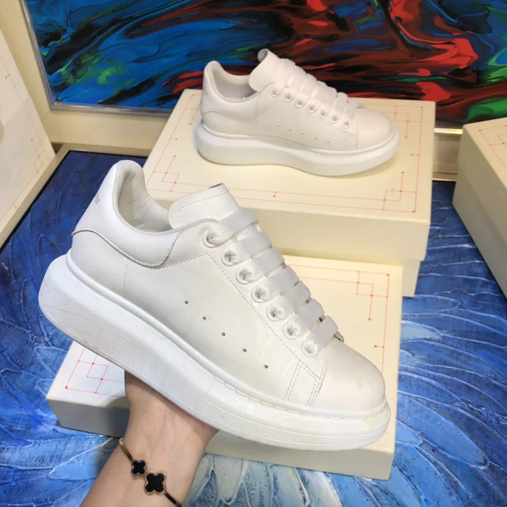 Top High Quality Womens Trendy Casual Shoes 34-46 Luxury Mens Real Leather Unisex Sneakers Designr Lovers Tide Shoes YN00950
Top High Quality Womens Trendy Casual Shoes 34-46 Luxury Mens Real Leather Unisex Sneakers Designr Lovers Tide Shoes YN00950