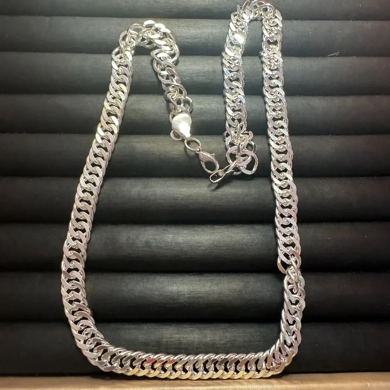 New Men's Polished Snake Bone Chain Necklace, Bold Geometric Styling, Premium Glossy Texture, Retro Trendy Streetwear Fashion Je
New Men's Polished Snake Bone Chain Necklace, Bold Geometric Styling, Premium Glossy Texture, Retro Trendy Streetwear Fashion Je