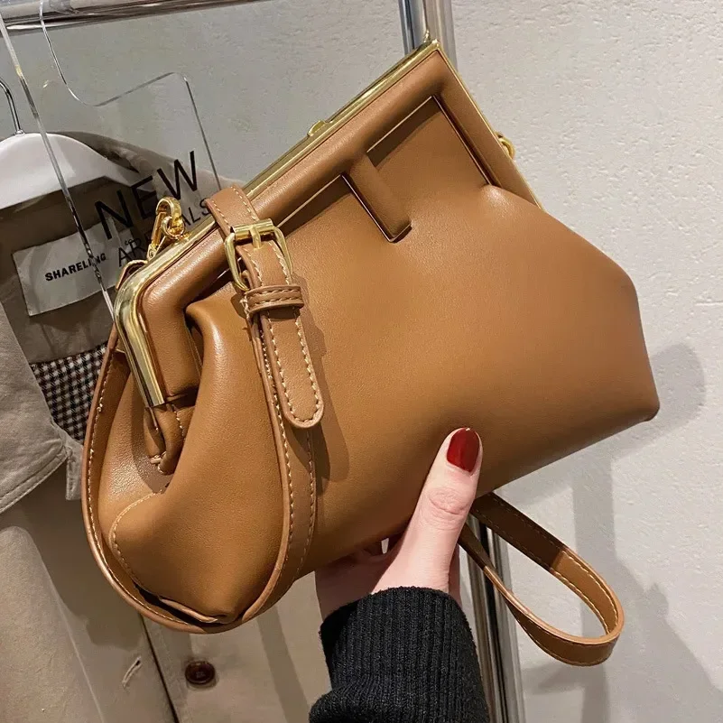 Lawaia Crossbody Bags for Women Small Pu Leather Over the Shoulder Purses and Flap Cross Body Handbags with Multi Pockets 241227
Lawaia Crossbody Bags for Women Small Pu Leather Over the Shoulder Purses and Flap Cross Body Handbags with Multi Pockets 241227