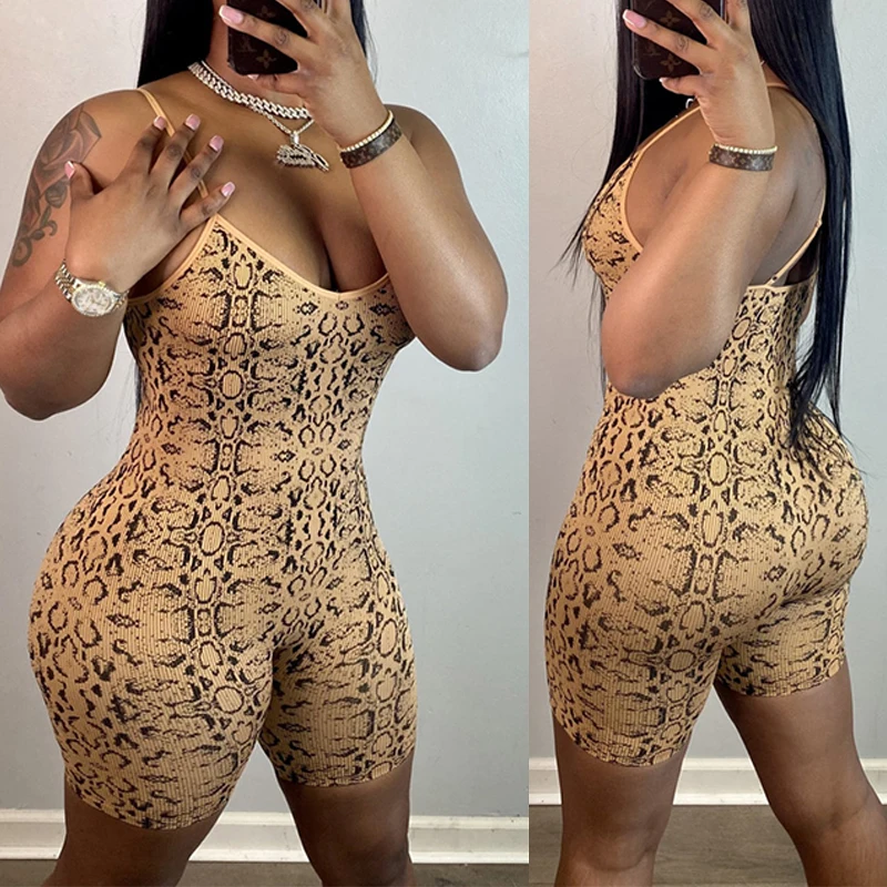 Женский комбинезон-шорты BKLD Leisure Active с принтом под кожу змеи, сексуальный, с открытыми плечами, без спинки, облегающий, с высокой талией, подчеркивающий фигуру
Женский комбинезон-шорты BKLD Leisure Active с принтом под кожу змеи, сексуальный, с открытыми плечами, без спинки, облегающий, с высокой талией, подчеркивающий фигуру