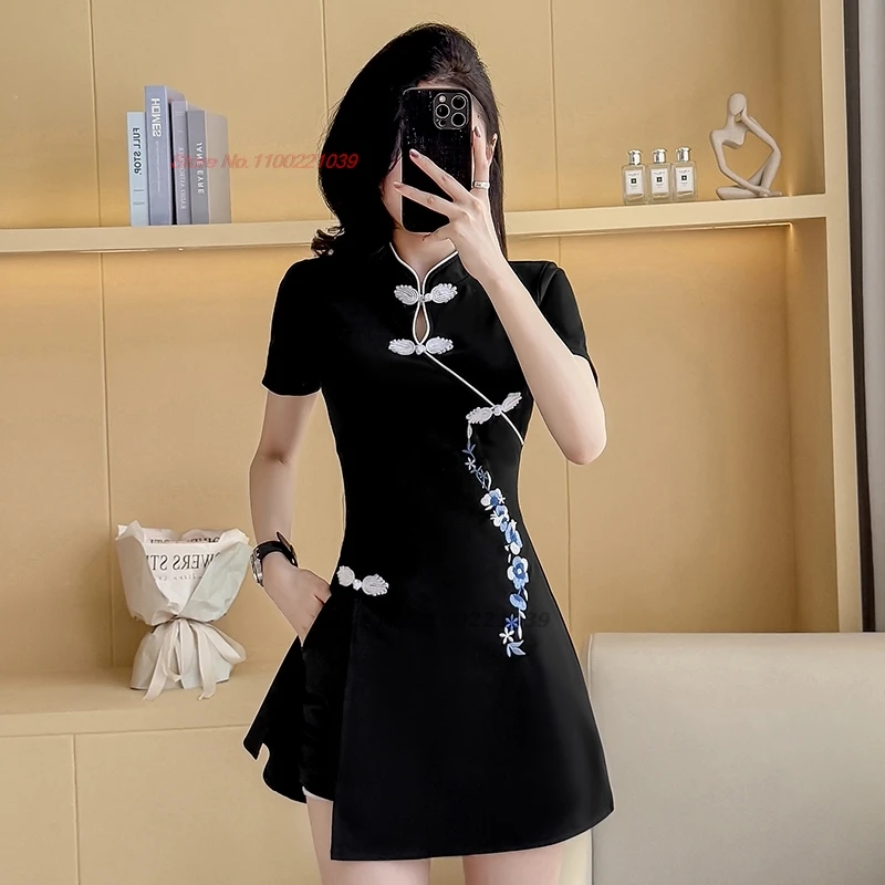 2025 chinese sexy banquet nightclub dress qipao national flower embroidery cheongsam dress+shorts oriental hotel spa work dress
2025 chinese sexy banquet nightclub dress qipao national flower embroidery cheongsam dress+shorts oriental hotel spa work dress