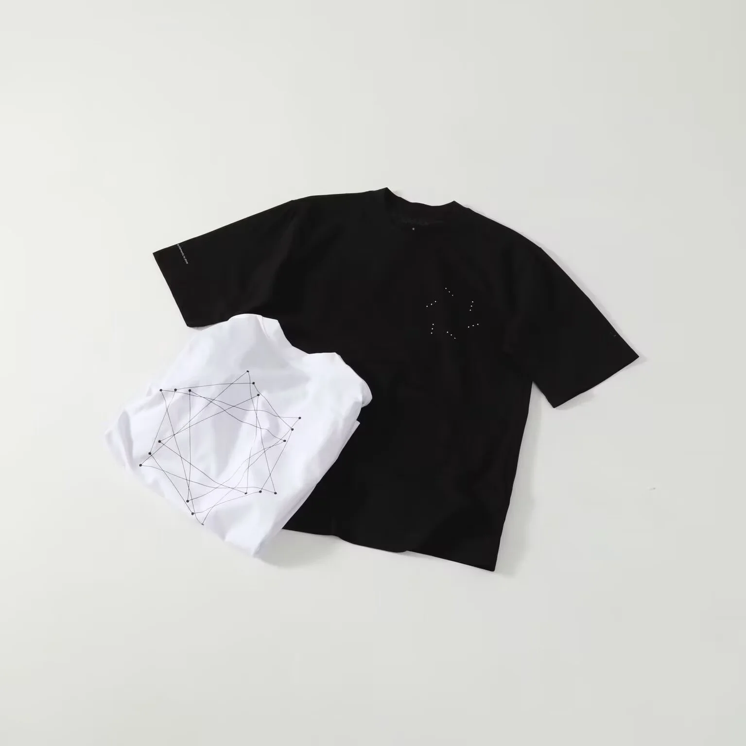 Lightweight Breathable Quick Dry Summer New GDW Japanese Style round Neck Short Sleeve Printed T-Shirt Base Shirt for Men
Lightweight Breathable Quick Dry Summer New GDW Japanese Style round Neck Short Sleeve Printed T-Shirt Base Shirt for Men