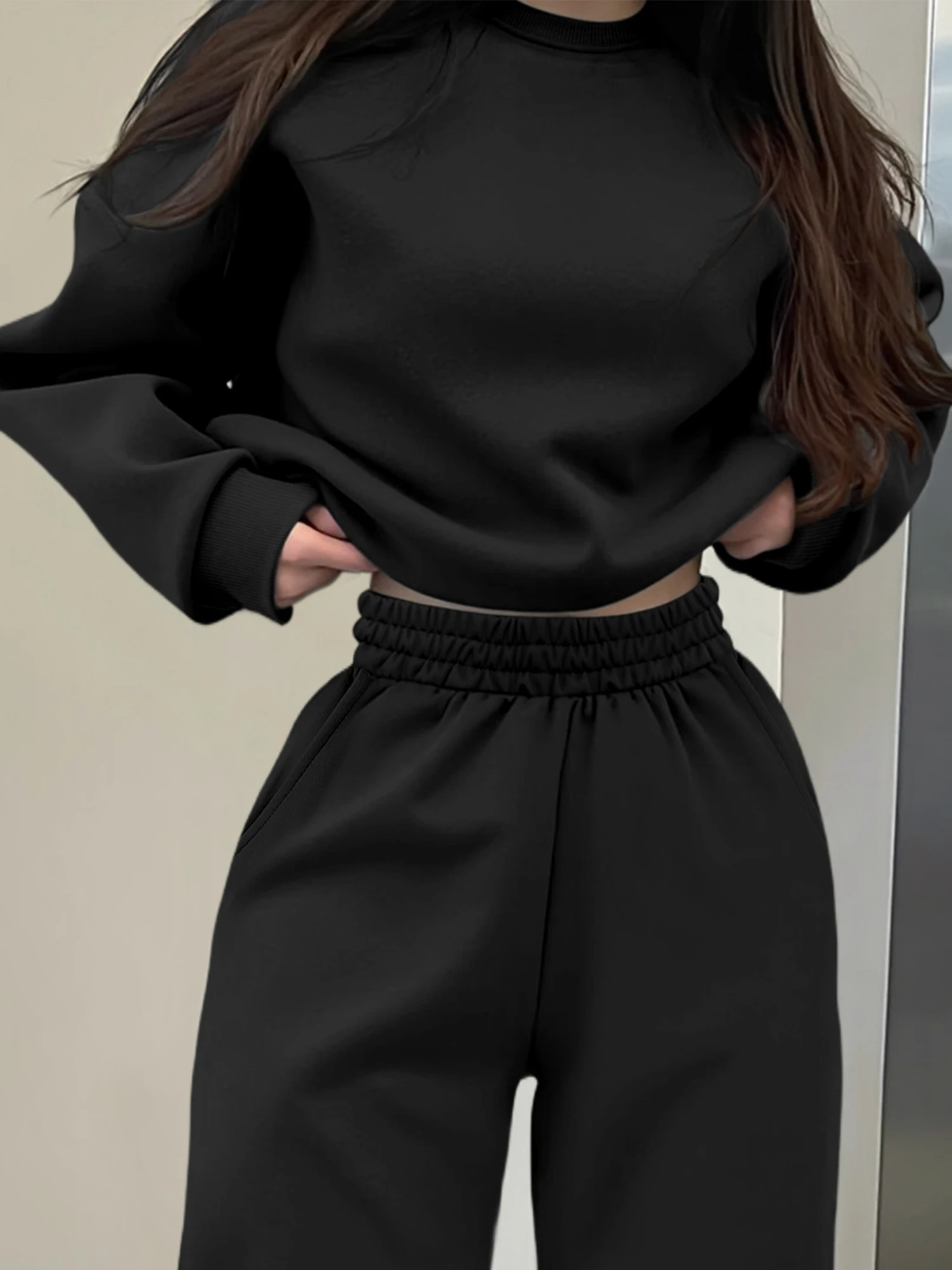 Women's Fashion Oversized Crew Neck Sweatshirt, Solid Color Long Sleeve Pullover, Trendy Loose Fit Top for Parties & Events
Women's Fashion Oversized Crew Neck Sweatshirt, Solid Color Long Sleeve Pullover, Trendy Loose Fit Top for Parties & Events