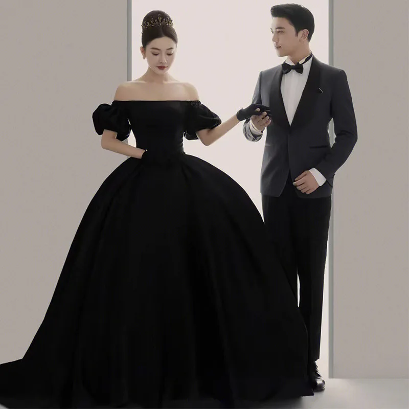 Black Simple Ball Gown Wedding Dresses Classic Off The Shoulder Backless Bride Dress With Train New Robe De Mariee Customized
Black Simple Ball Gown Wedding Dresses Classic Off The Shoulder Backless Bride Dress With Train New Robe De Mariee Customized