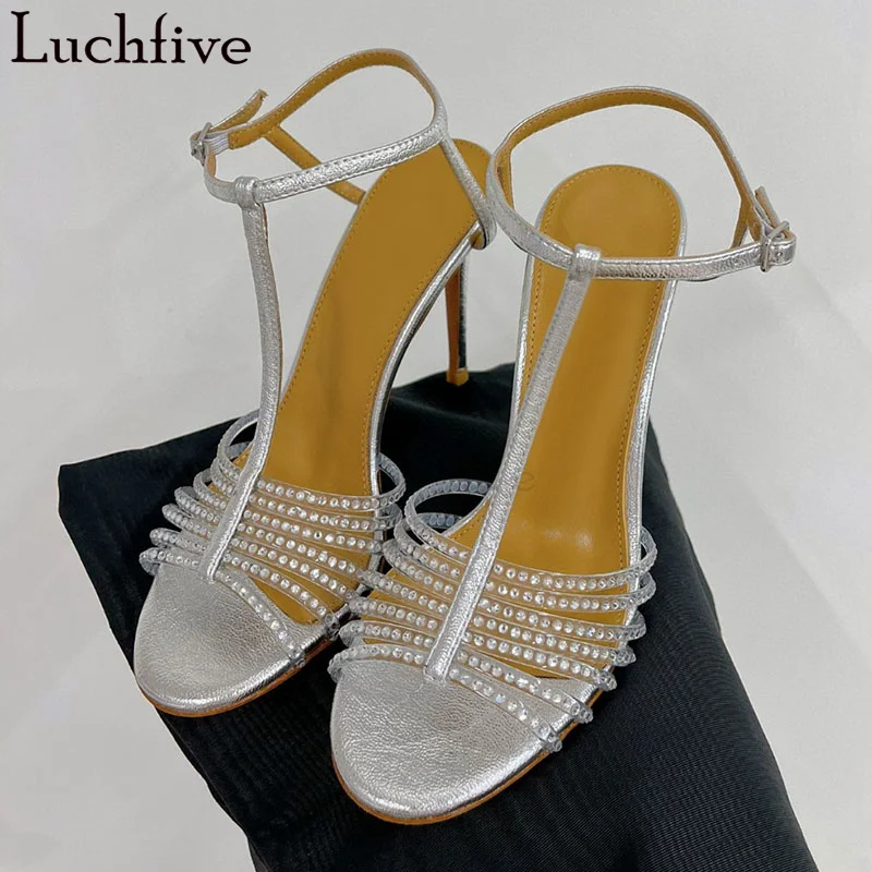 T strap Buckle Super Thin High Heels Sandals Women Narrowband Inlaid Crystal Designer Sandals Summer Luxury Brand Shoes Woman
T strap Buckle Super Thin High Heels Sandals Women Narrowband Inlaid Crystal Designer Sandals Summer Luxury Brand Shoes Woman