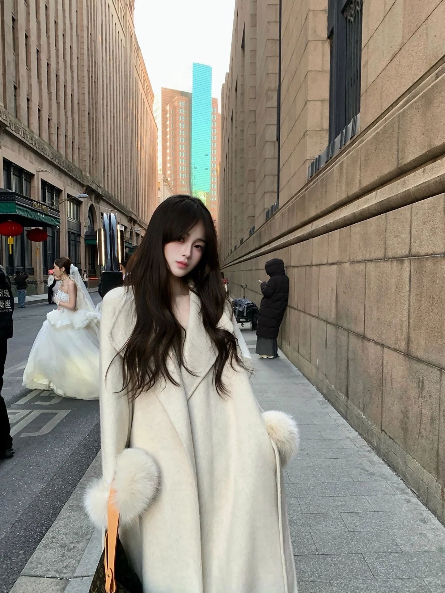 Роскошное двустороннее пальто Mengling с меховыми манжетами, длинное зимнее пальто из шерсти премиум-класса для женщин
Роскошное двустороннее пальто Mengling с меховыми манжетами, длинное зимнее пальто из шерсти премиум-класса для женщин