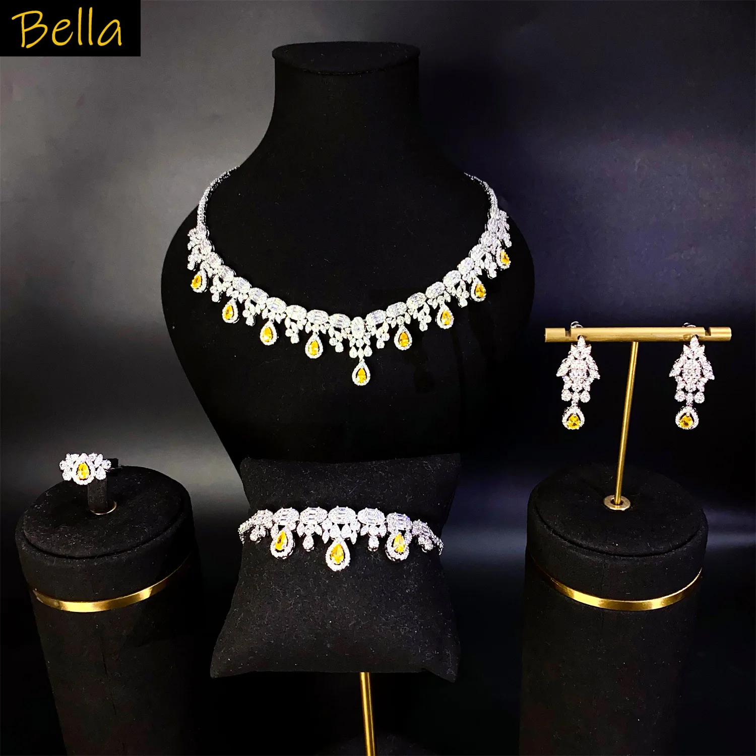 sets 4pcs jewelry wedding bride necklace earrings bracelet ring shiny zircon silver color dinner party anniversary gift female
sets 4pcs jewelry wedding bride necklace earrings bracelet ring shiny zircon silver color dinner party anniversary gift female