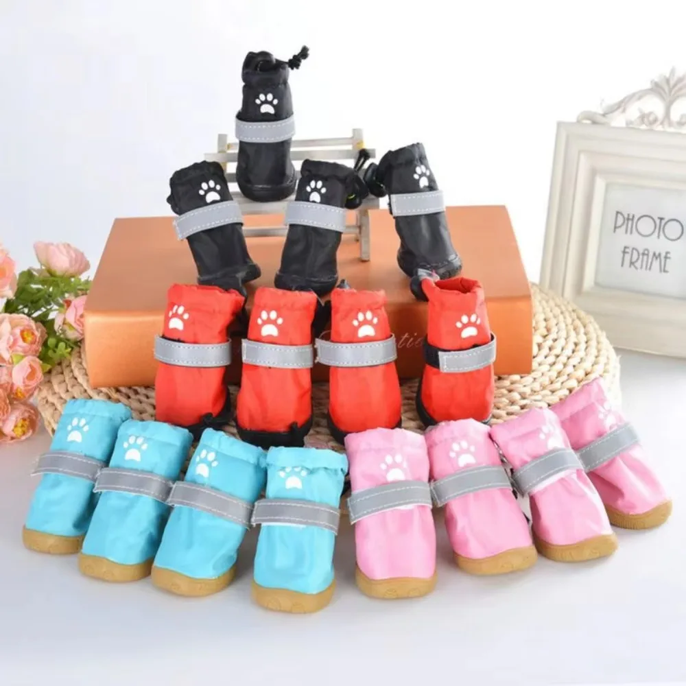 4pcs/set Waterproof Pet Dog Shoes Anti-slip Rain Snow Boots Reflective Footwear For Small Cats Dogs Puppy Dog Socks Booties
4pcs/set Waterproof Pet Dog Shoes Anti-slip Rain Snow Boots Reflective Footwear For Small Cats Dogs Puppy Dog Socks Booties