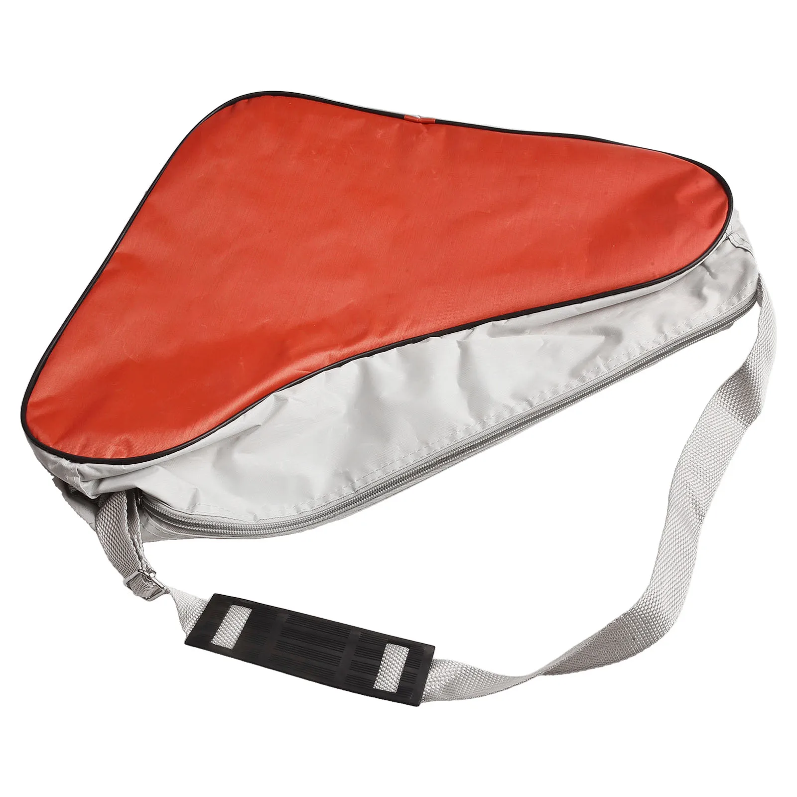 Сумка для коньков с верхней ручкой и регулируемым плечевым ремнем для удобной переноски на катки и мероприятия.
Сумка для коньков с верхней ручкой и регулируемым плечевым ремнем для удобной переноски на катки и мероприятия.