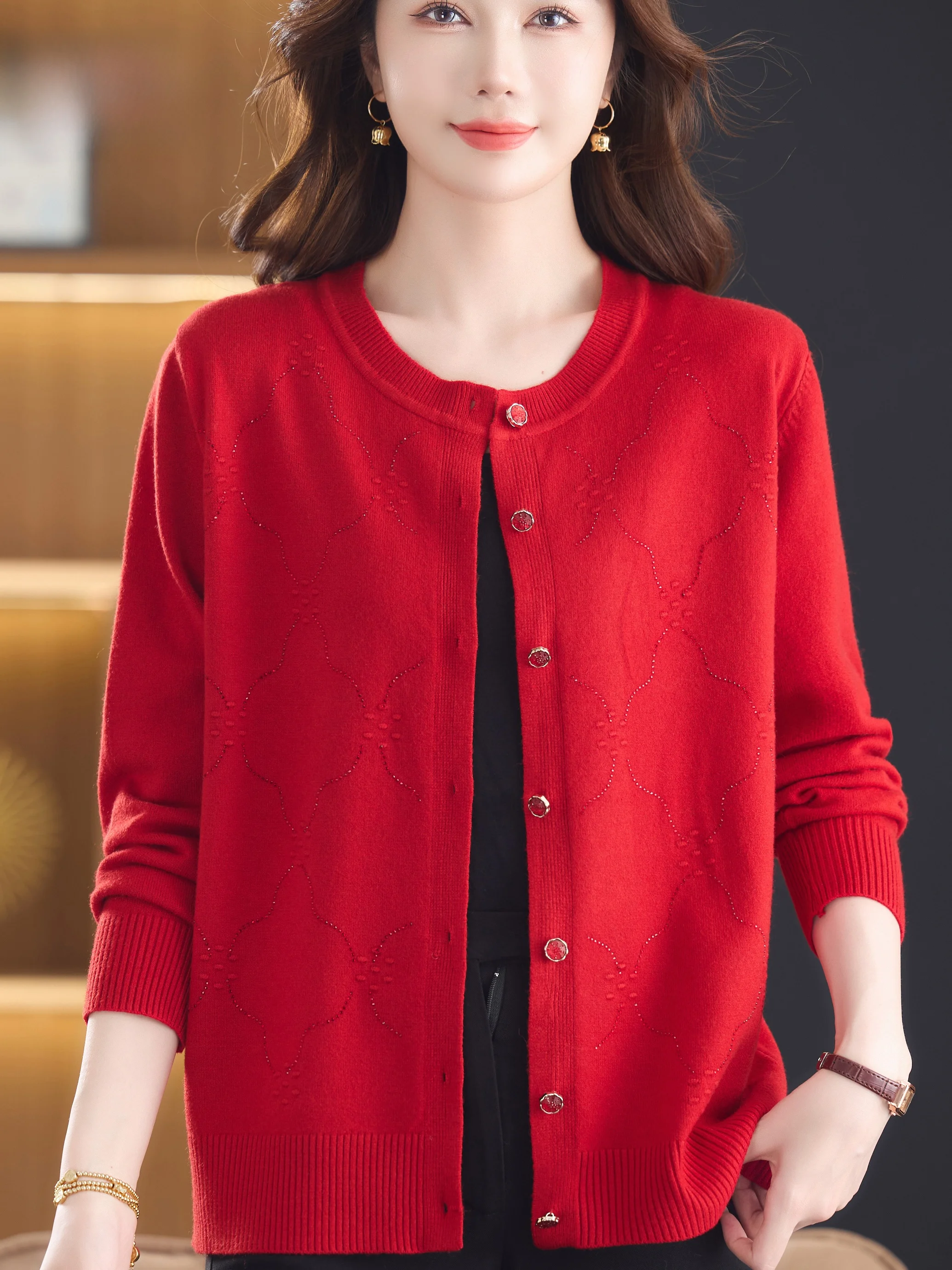 plus Size Knitted Red Sweater Coat for Middle-Aged And ly Women round Ne Faionable Mommy Sle with Rhinestones Spri...
plus Size Knitted Red Sweater Coat for Middle-Aged And ly Women round Ne Faionable Mommy Sle with Rhinestones Spri...