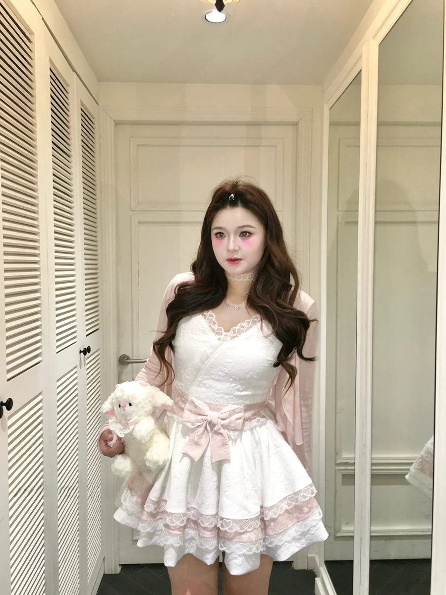 Sweet Oversized Girl Cartoon Knot Lace Hanging Neck Skirt Princess Style High Waist Short Dress for Summer Daily Wear
Sweet Oversized Girl Cartoon Knot Lace Hanging Neck Skirt Princess Style High Waist Short Dress for Summer Daily Wear