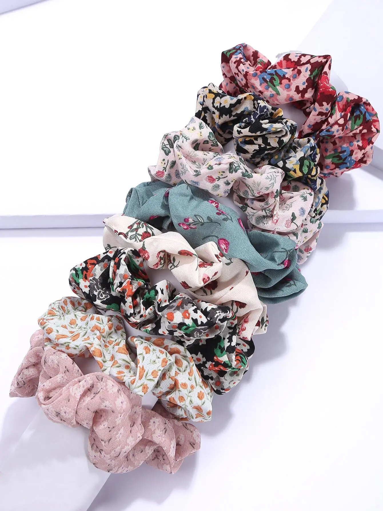 8pcs Ditsy Floral Print Scrunchie Boho Hair Ties Ponytail Holders Hair Elastics Hair Rubber Bands Scrunchies Hair Rope Elastic Hair Tie, Hair Bobbles, Hair Accessories Hair Ties Head Accessories Elastic Band
8pcs Ditsy Floral Print Scrunchie Boho Hair Ties Ponytail Holders Hair Elastics Hair Rubber Bands Scrunchies Hair Rope Elastic Hair Tie, Hair Bobbles, Hair Accessories Hair Ties Head Accessories Elastic Band