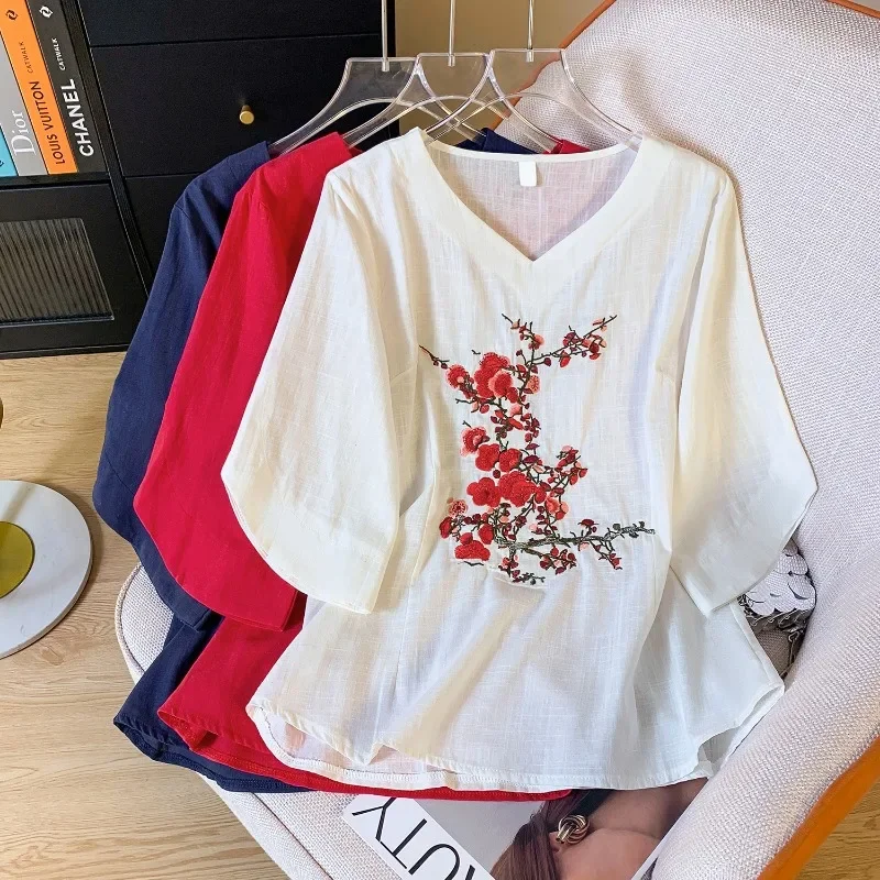 Chinese Style Embroidery Women's T-shirts Summer Cotton Linen Tees Loose Vintage Women Tops V-neck Clothing 2024 Korean
Chinese Style Embroidery Women's T-shirts Summer Cotton Linen Tees Loose Vintage Women Tops V-neck Clothing 2024 Korean