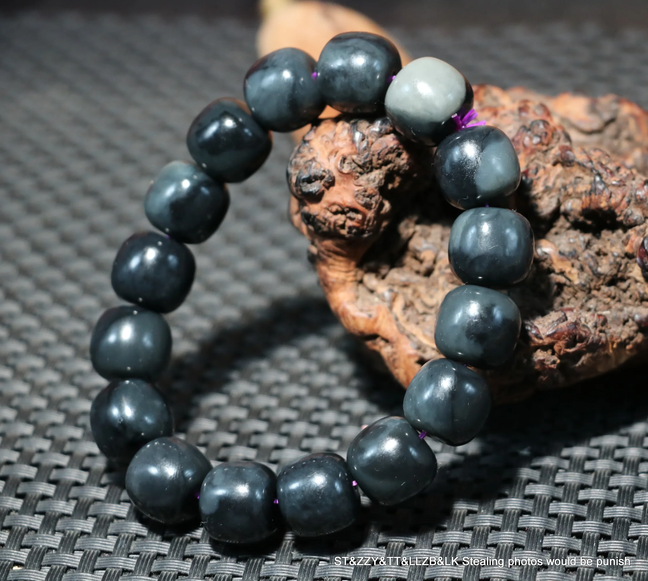 Energy Tibetan old Obsidian Abacus Shape Bead Stretchy Bracelet Bangle Totem 5A Timestown UPD21
Energy Tibetan old Obsidian Abacus Shape Bead Stretchy Bracelet Bangle Totem 5A Timestown UPD21