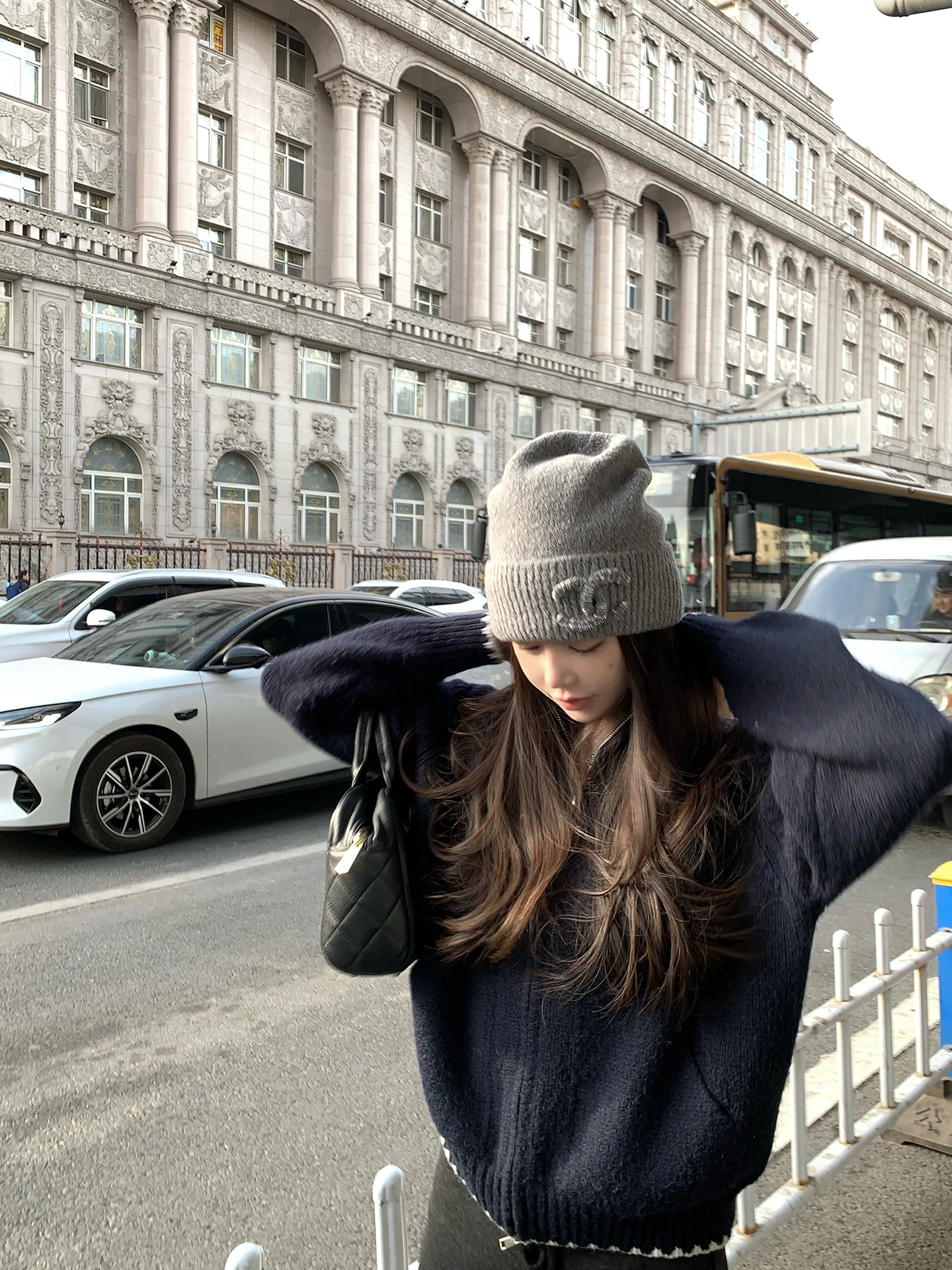 Бархатный вязаный свитер Titi Little Sister, женский свободный кардиган с высоким воротником, осенне-зимний кардиган, пальто, повседневное Sle
Бархатный вязаный свитер Titi Little Sister, женский свободный кардиган с высоким воротником, осенне-зимний кардиган, пальто, повседневное Sle