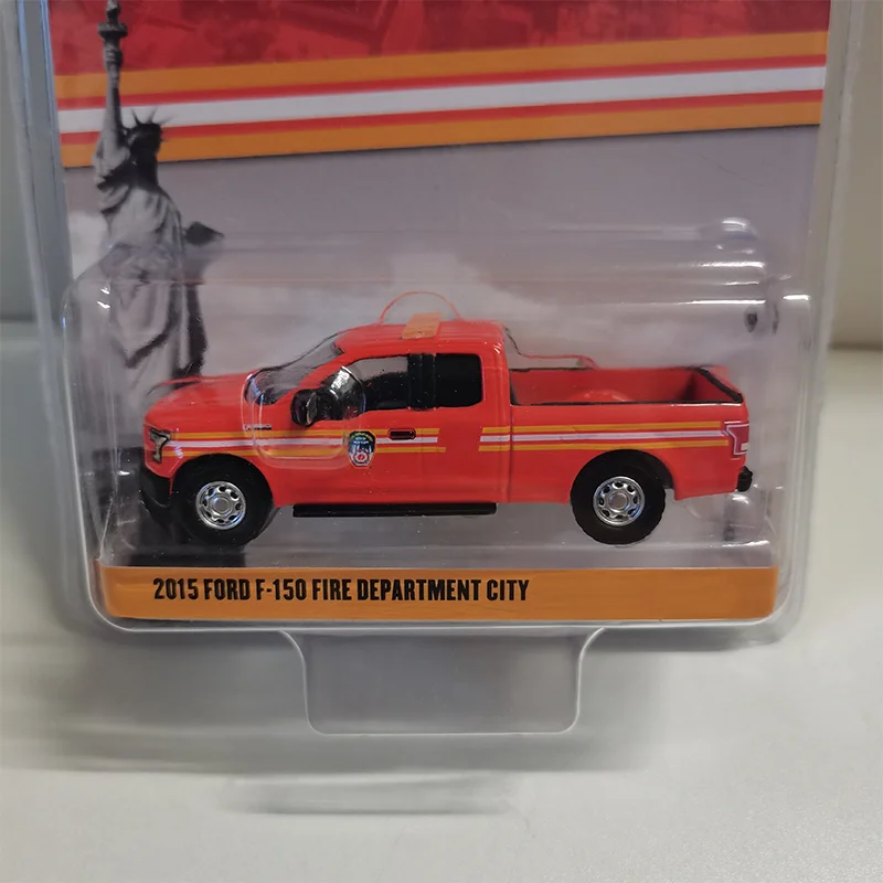 Масштаб 1:64, сплав 2015, Ford F-150 Raptor Pickup Fire Department, литой под давлением миниатюрный игрушечный автомобиль, имитационная модель, сувенир, коллекционные предметы
Масштаб 1:64, сплав 2015, Ford F-150 Raptor Pickup Fire Department, литой под давлением миниатюрный игрушечный автомобиль, имитационная модель, сувенир, коллекционные предметы