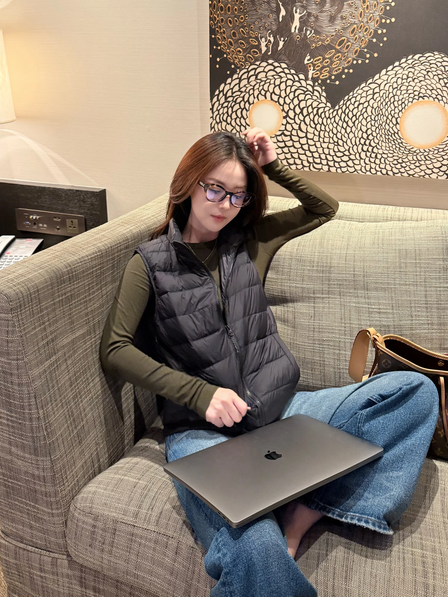 Умный жилет с подогревом и контролем температуры Paul Daman: комфортный, из вельвета, с наполнителем из 90% белого гусиного пуха, утягивающий, для зоны груди
Умный жилет с подогревом и контролем температуры Paul Daman: комфортный, из вельвета, с наполнителем из 90% белого гусиного пуха, утягивающий, для зоны груди