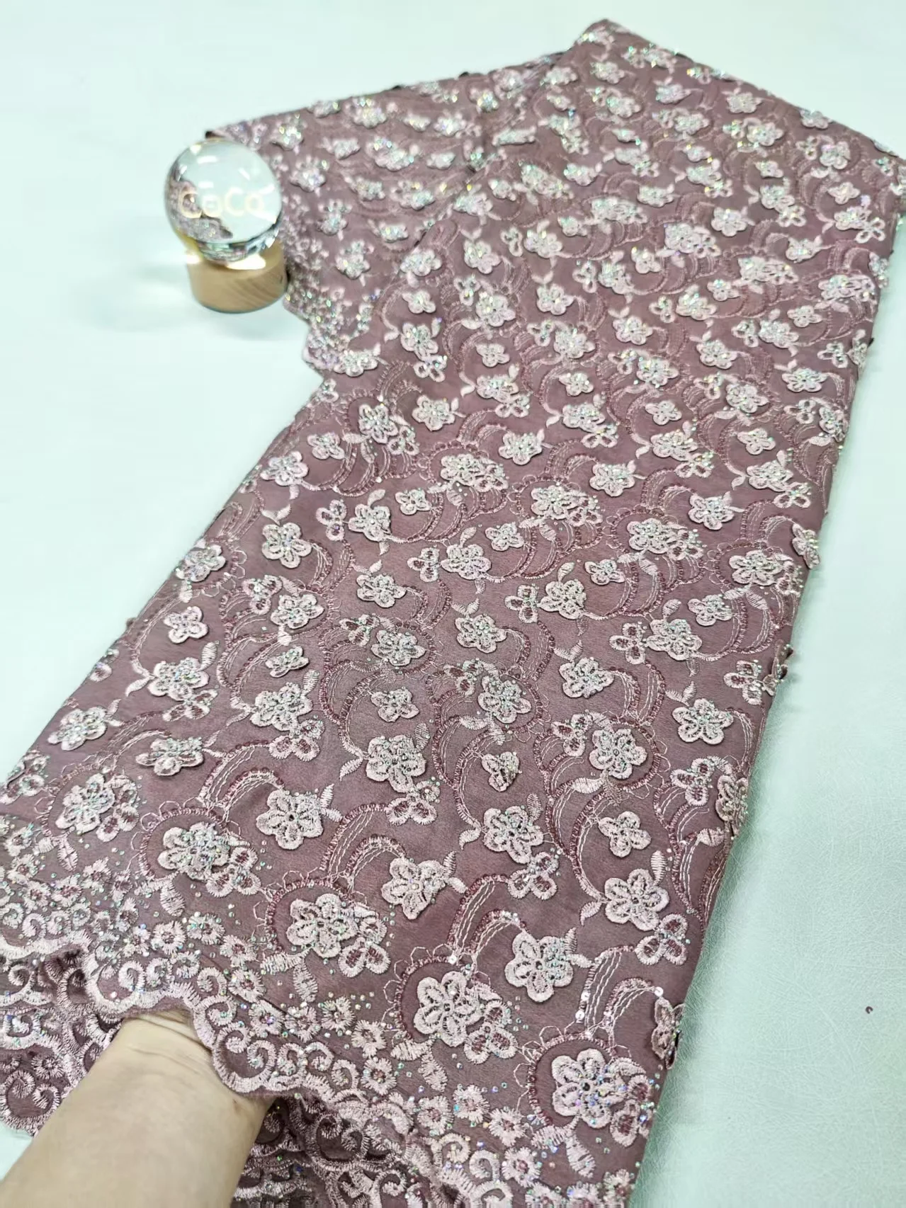 2025 New High Quality African Nigerian Tulle Lace Fabric For Sewing Wedding Party Gown Dress Embroidered Cotton Damask 5 Yards
2025 New High Quality African Nigerian Tulle Lace Fabric For Sewing Wedding Party Gown Dress Embroidered Cotton Damask 5 Yards
