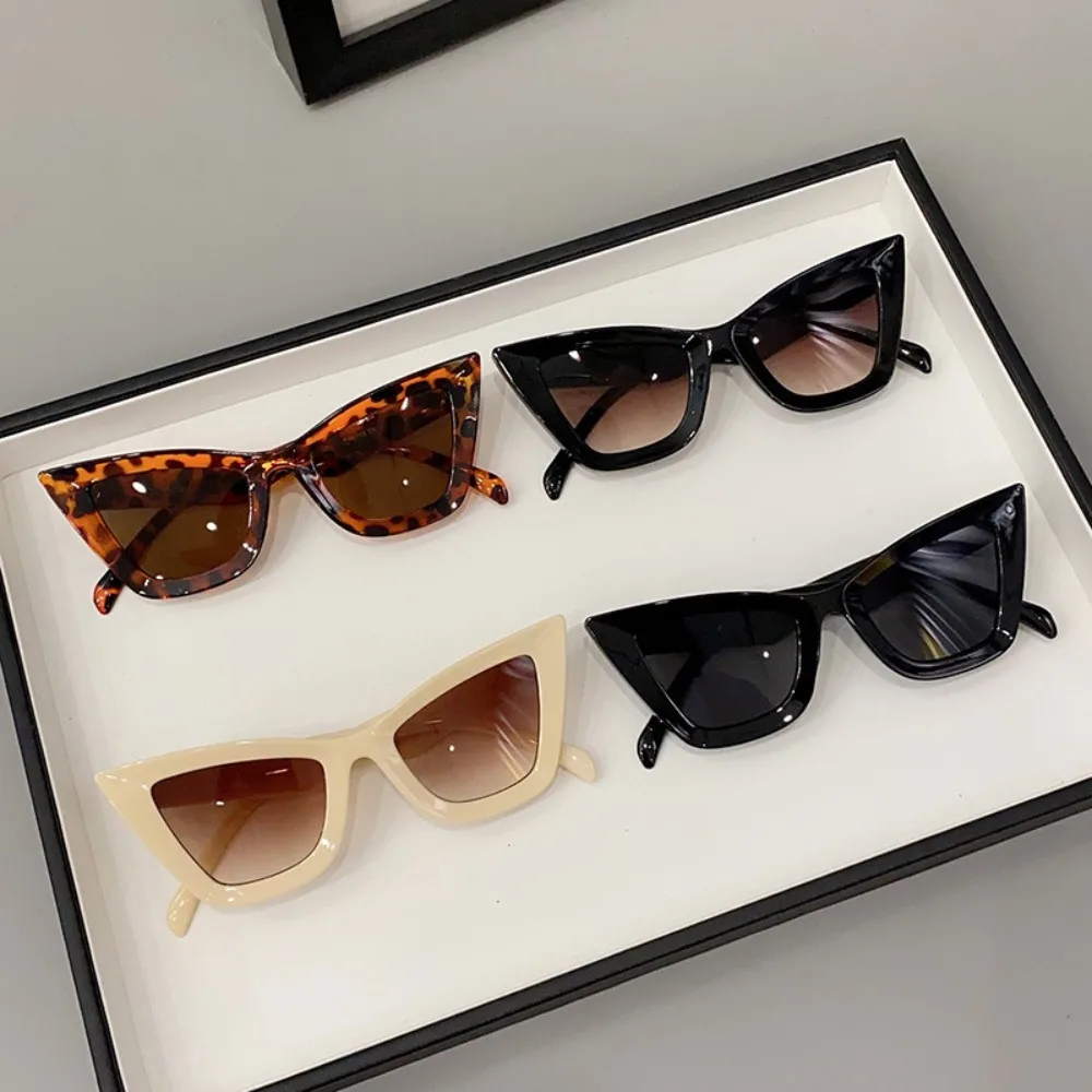 Sun Protection Big Frame Cat Eye Sunglasses UV400 Punk Leopard Print Eyewear Vintage Lightweight Wide Legs Sun Glasses Unisex
Sun Protection Big Frame Cat Eye Sunglasses UV400 Punk Leopard Print Eyewear Vintage Lightweight Wide Legs Sun Glasses Unisex
