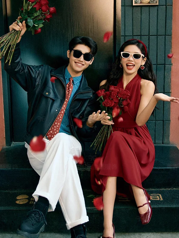 Retro Couple Portrait Photography Studio Wedding Dress Vintage Atmosphere Clothing Artistic Photographs Chinese Production
Retro Couple Portrait Photography Studio Wedding Dress Vintage Atmosphere Clothing Artistic Photographs Chinese Production