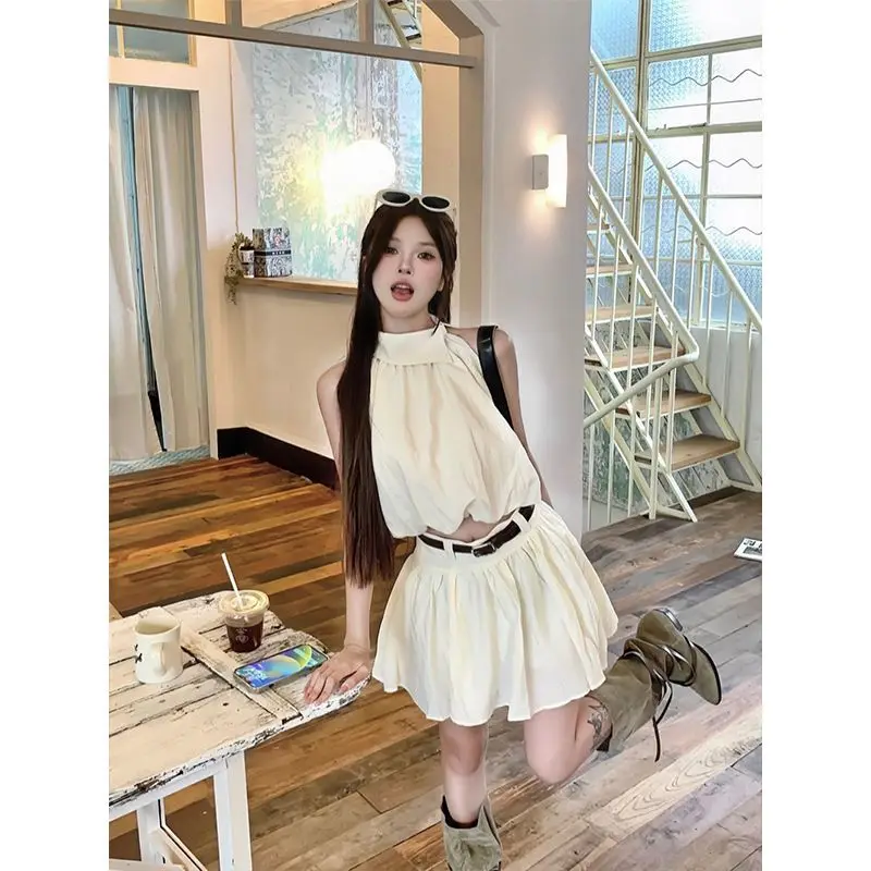 2025 New Summer Temperature High-end Designed Niche Loose Hammer Neck Top and White High Waist Skirt 2 Pics Suit for Women
2025 New Summer Temperature High-end Designed Niche Loose Hammer Neck Top and White High Waist Skirt 2 Pics Suit for Women