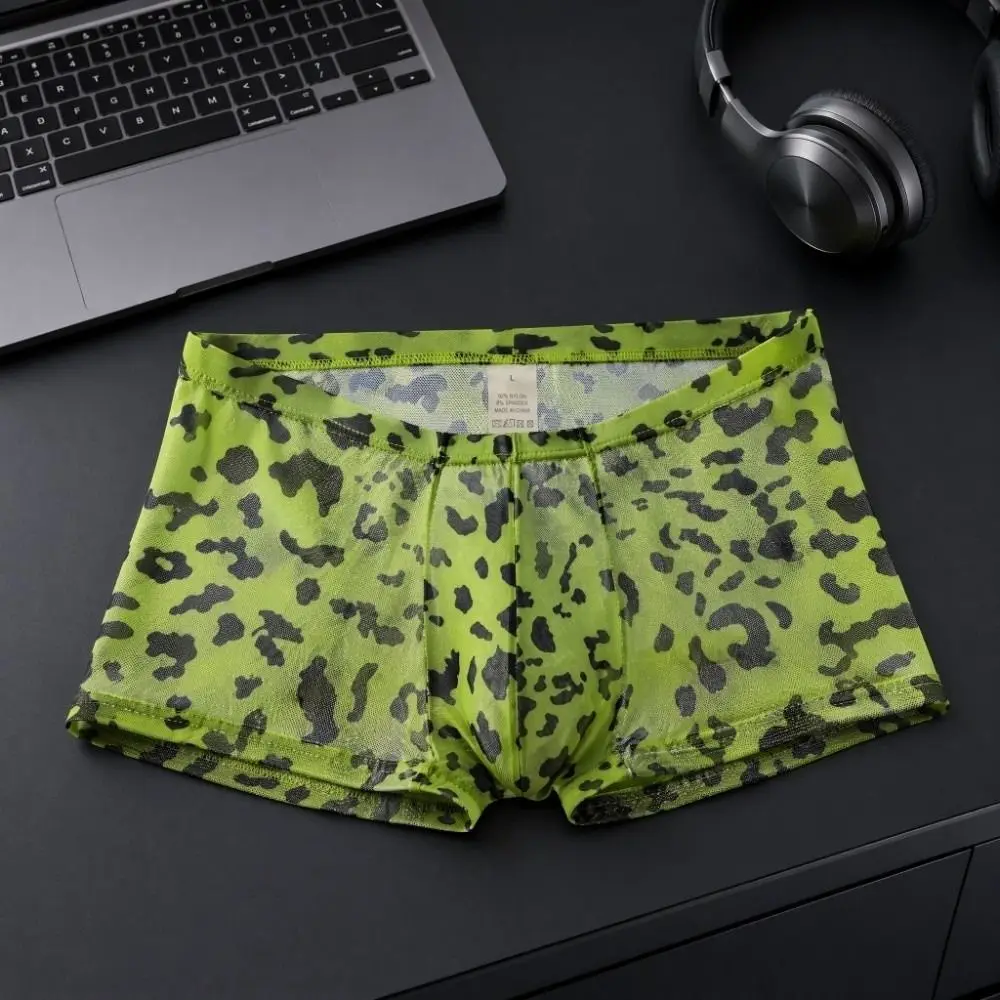 Breathable Leopard Print Men's Boxer Briefs Mesh Seamless Ice Silk Boxers Quick Dry Thin Flat Pants Underwear for Men Men
Breathable Leopard Print Men's Boxer Briefs Mesh Seamless Ice Silk Boxers Quick Dry Thin Flat Pants Underwear for Men Men