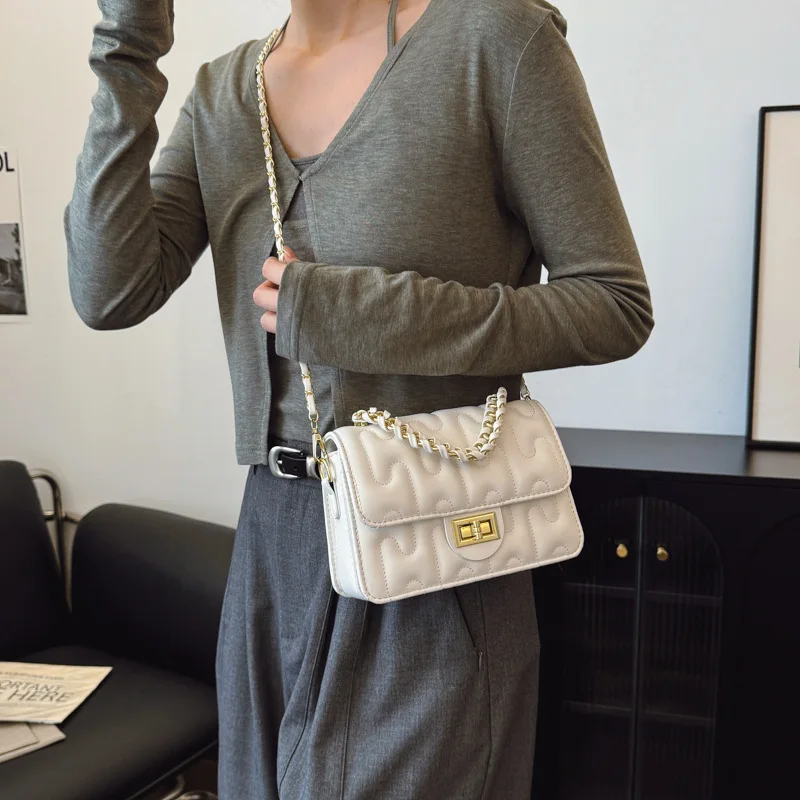 2025 Women's Diamond Chain Bag - New Trendy Fashionable, Popular Exquisite Shoulder Messenger Handbag
2025 Women's Diamond Chain Bag - New Trendy Fashionable, Popular Exquisite Shoulder Messenger Handbag