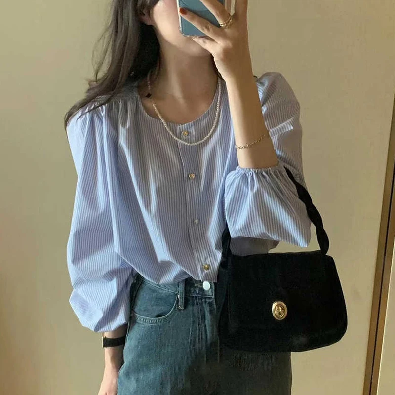Elegant Princess Style Women's Long Sleeve Shirt Spring 2026 Fashionable Inner Wear Versatile Trendy Top Breathable Loose Fit
Elegant Princess Style Women's Long Sleeve Shirt Spring 2026 Fashionable Inner Wear Versatile Trendy Top Breathable Loose Fit
