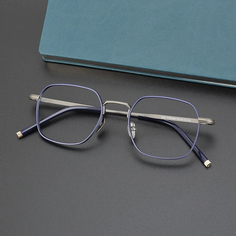Japanese Retro Titanium Square Anti Blue Light Carved Designer Myopia Glasses Frames Men's Prescription Women for Brand Design
Japanese Retro Titanium Square Anti Blue Light Carved Designer Myopia Glasses Frames Men's Prescription Women for Brand Design