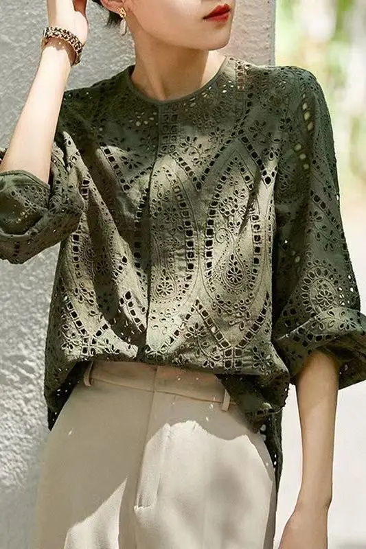 Plus Size Cotton Hollow Out Shirt for Women Spring Summer Vintage Style Round Neck Long Sleeve Loose Fit Lightweight Casual Top
Plus Size Cotton Hollow Out Shirt for Women Spring Summer Vintage Style Round Neck Long Sleeve Loose Fit Lightweight Casual Top