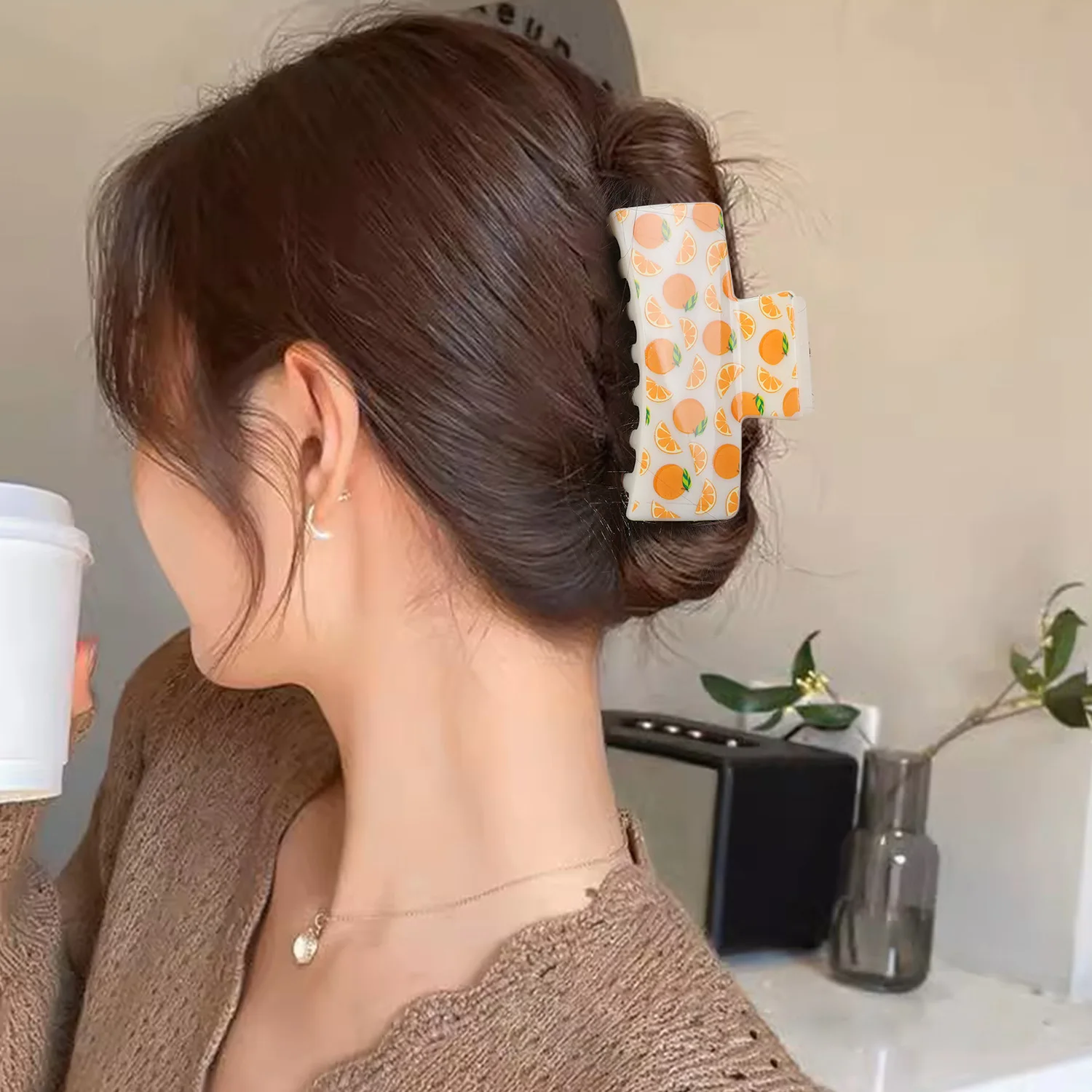 Printed PS Plastic Fruit-Print Hair Clip: A Stylish, Fresh, and Sophisticated Clip for Women to Wear at the Back of the Head
Printed PS Plastic Fruit-Print Hair Clip: A Stylish, Fresh, and Sophisticated Clip for Women to Wear at the Back of the Head