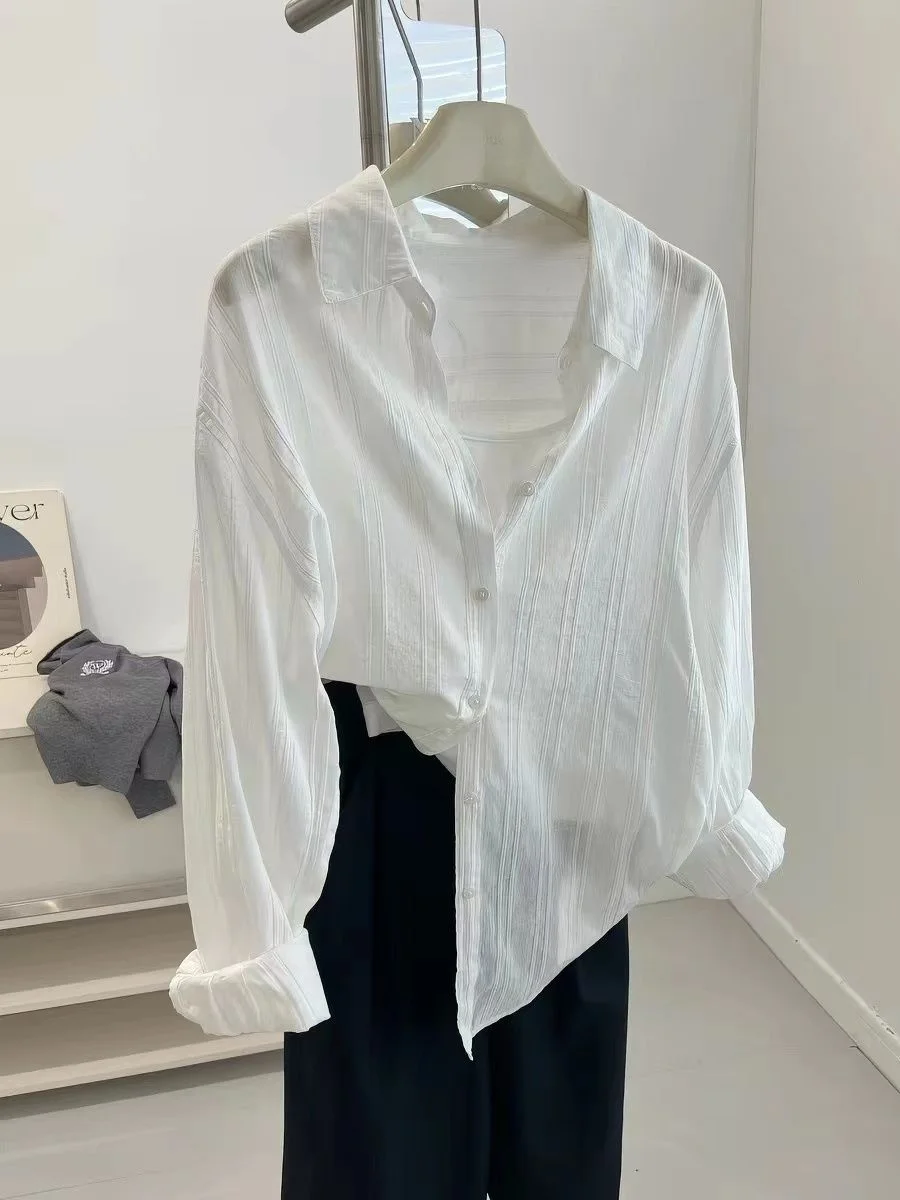 plus Size Summer Lightweight Long Sleeve Open Cardigan Sun Protection Loose Fit Casual Shirt for Women in Big Sizes
plus Size Summer Lightweight Long Sleeve Open Cardigan Sun Protection Loose Fit Casual Shirt for Women in Big Sizes