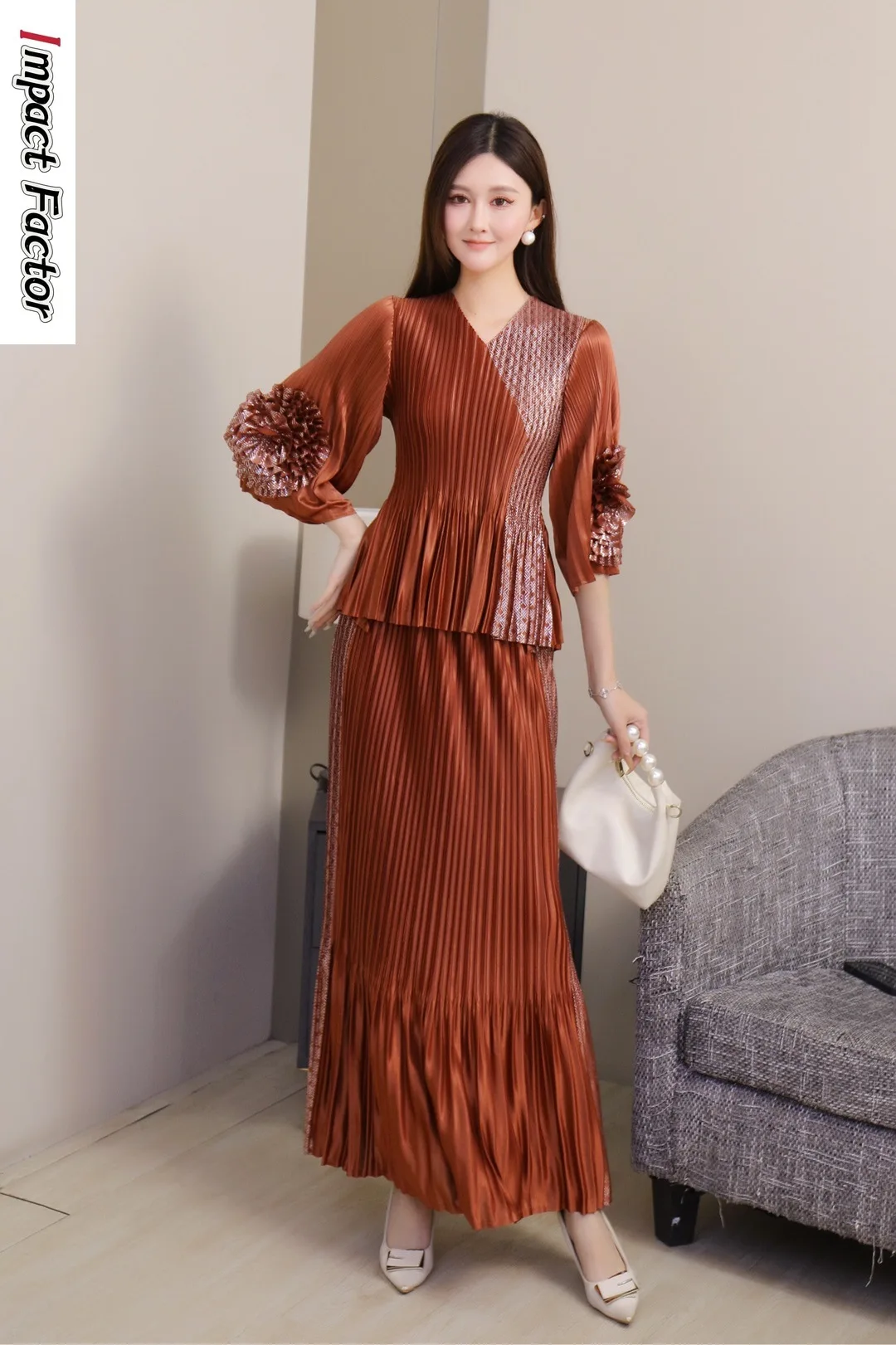 Miyake 2025 New Autumn Bronzing Loose Suit Fashionable and Elegant Temperament Pleated Women's Two-piece Set
Miyake 2025 New Autumn Bronzing Loose Suit Fashionable and Elegant Temperament Pleated Women's Two-piece Set