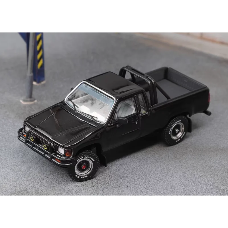 GCD Diecast 1/64 Scale 1985 Hilux 4th Generation (N50)SR5 Edition Alloy Car Model Collectible Toy Decorative Ornament
GCD Diecast 1/64 Scale 1985 Hilux 4th Generation (N50)SR5 Edition Alloy Car Model Collectible Toy Decorative Ornament