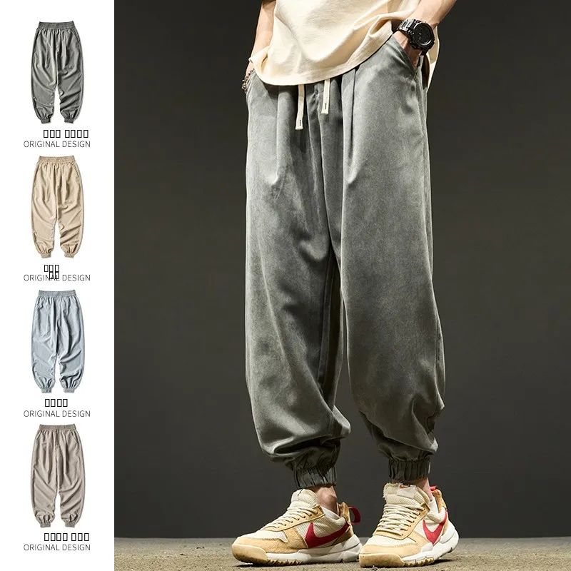 Мужские летние тонкие повседневные свободные брюки из ледяного шелка, быстросохнущие спортивные брюки для работы, молодежные модные брендовые брюки из полиэфирного волокна
Мужские летние тонкие повседневные свободные брюки из ледяного шелка, быстросохнущие спортивные брюки для работы, молодежные модные брендовые брюки из полиэфирного волокна