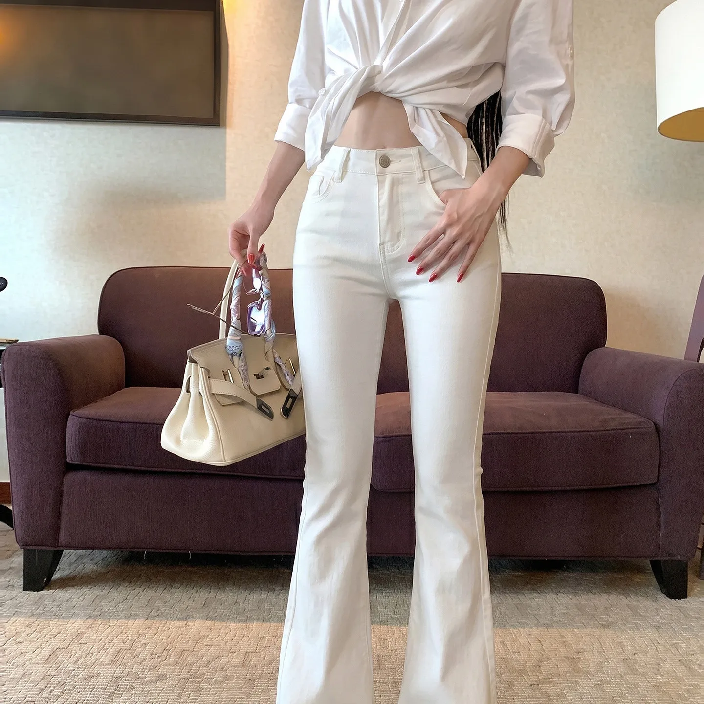 White High Waist Micro Flare Jeans Women's Summer Slimming Versatile Tight Fit Fashionable Straight Leg Pants
White High Waist Micro Flare Jeans Women's Summer Slimming Versatile Tight Fit Fashionable Straight Leg Pants