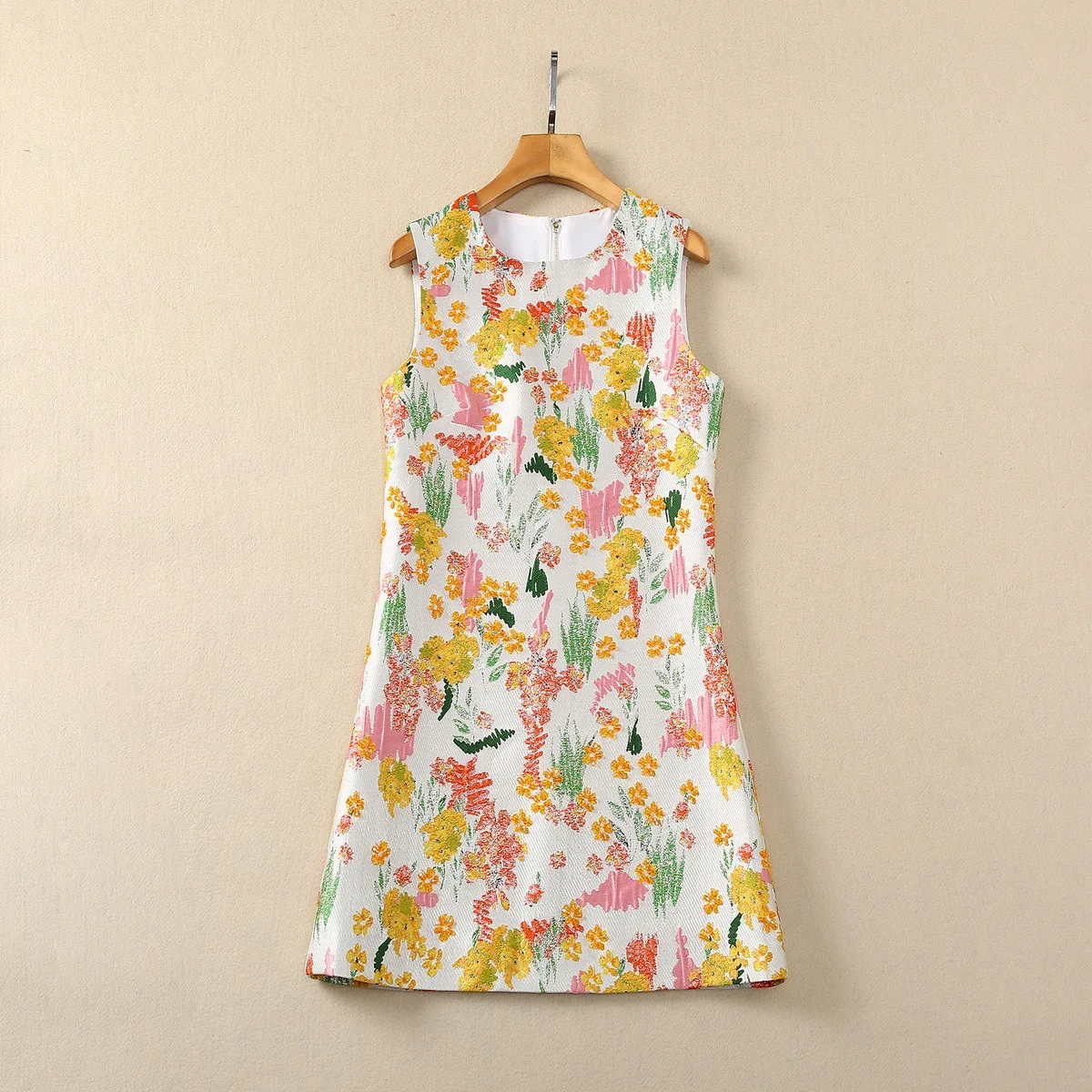 European and American women's clothes 2024 spring new Round neck Color print with sleeveless beading Fashion dress
European and American women's clothes 2024 spring new Round neck Color print with sleeveless beading Fashion dress