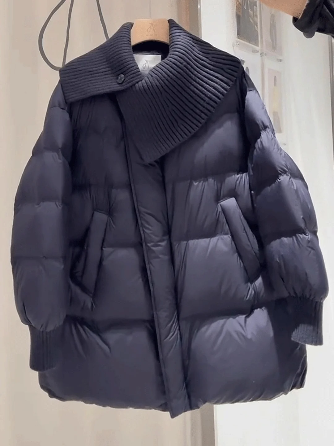 Fashionable New 2026 down Cotton Jacket Super Cute Bread Style Coat High-End Feel Thick Outerwear Women's Winter Korean Loose...
Fashionable New 2026 down Cotton Jacket Super Cute Bread Style Coat High-End Feel Thick Outerwear Women's Winter Korean Loose...
