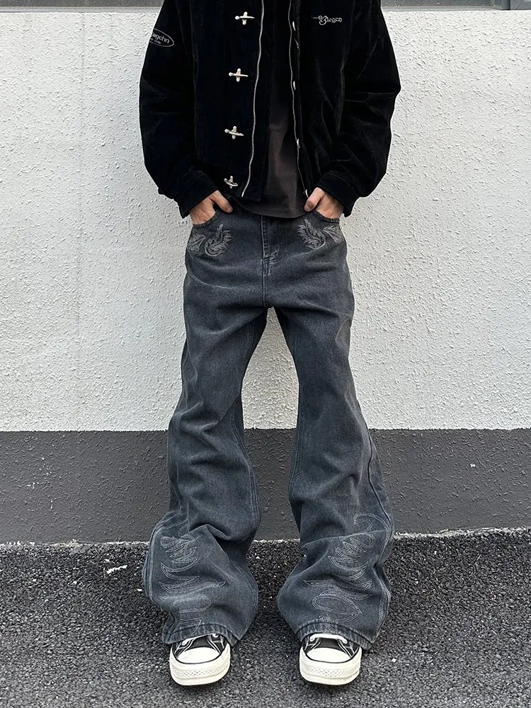 Retro American Street Washed Loose Straight Leg Men's Jeans Grey Black Embroidery Design Trendy Long Pants Spring Season
Retro American Street Washed Loose Straight Leg Men's Jeans Grey Black Embroidery Design Trendy Long Pants Spring Season