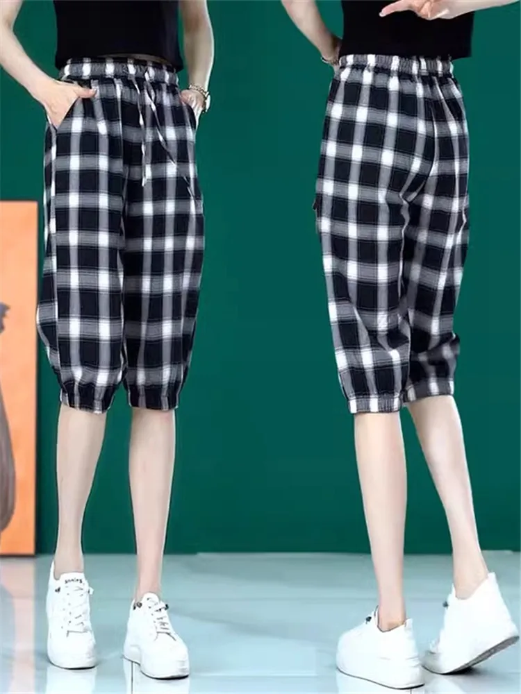 Black And White Plaid Pants Women's Summer Casual Harlan Pants Straight Leg Mid-Length Casual Women's Pants High Waist
Black And White Plaid Pants Women's Summer Casual Harlan Pants Straight Leg Mid-Length Casual Women's Pants High Waist