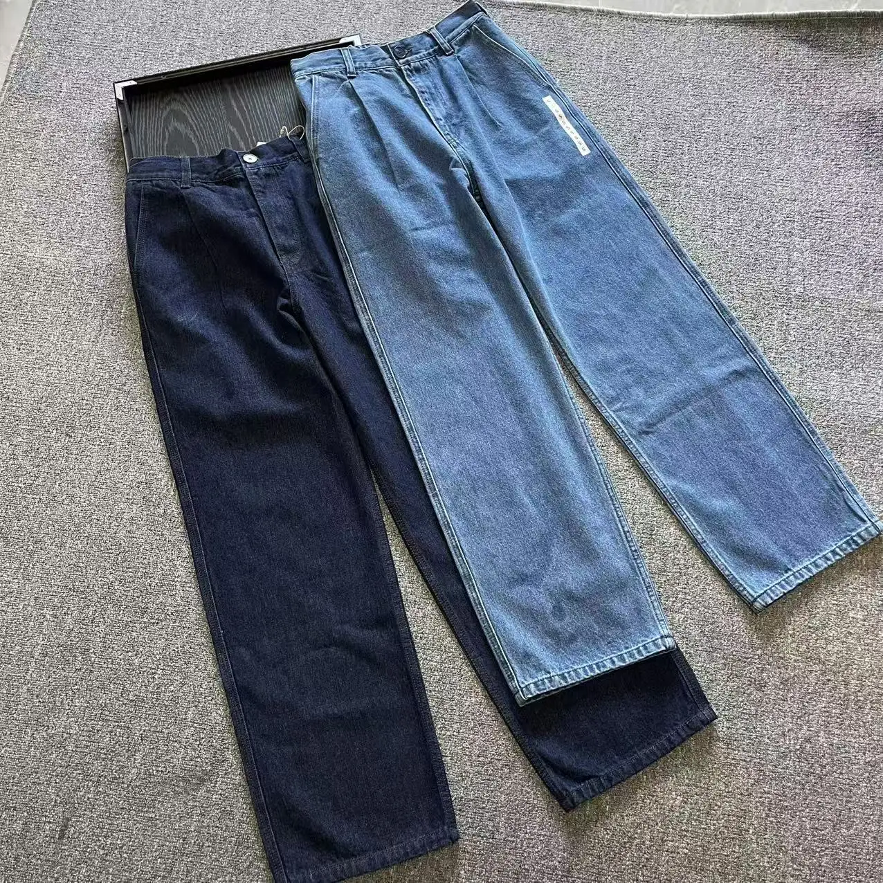 Мужские модные универсальные хлопковые джинсовые брюки в стиле ретро, прямые длинные брюки с высокой талией, мягкие брюки для осени и зимы, рабочая одежда
Мужские модные универсальные хлопковые джинсовые брюки в стиле ретро, прямые длинные брюки с высокой талией, мягкие брюки для осени и зимы, рабочая одежда